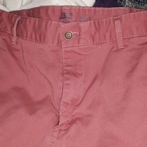 A pair of brand new Izod Saltwater stretch shorts